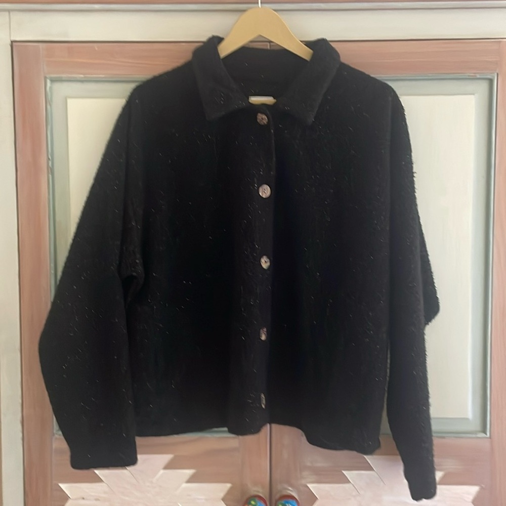 Via Vai | Soft and Nubby Button down jacket. Size XL. Made in USA. Mother Pearl